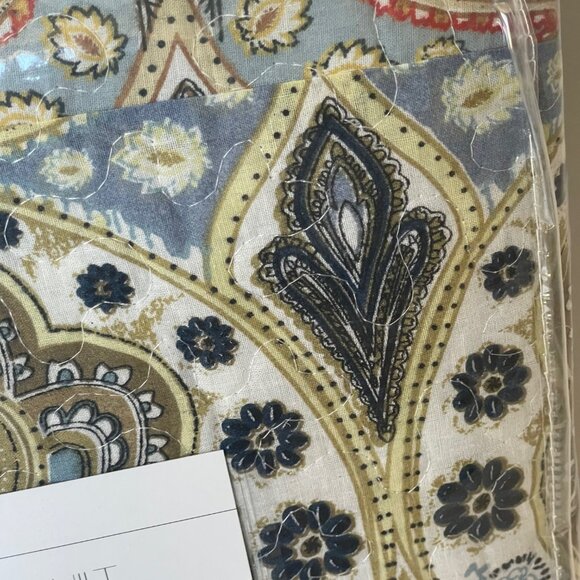 Hand-Sewn Genoa Paisley Twin Quilt 68x86 Cotton Reversible Bedspread Courtpointe - Picture 4 of 9